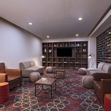 Four Points By Sheraton Galerias Μοντερέι Εξωτερικό φωτογραφία Library