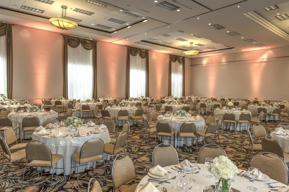 Four Points By Sheraton Galerias Μοντερέι Εξωτερικό φωτογραφία The ballroom at the Hilton San Francisco