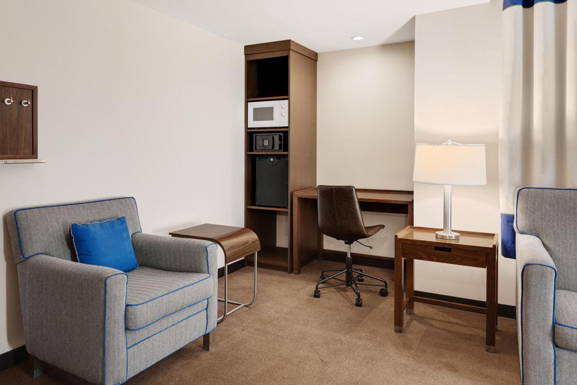 Four Points By Sheraton Galerias Μοντερέι Εξωτερικό φωτογραφία Living area