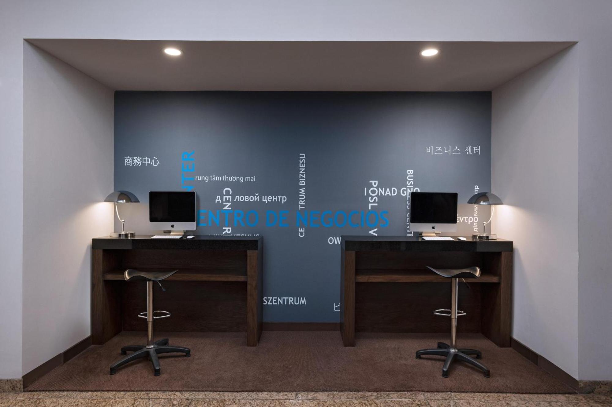Four Points By Sheraton Galerias Μοντερέι Εξωτερικό φωτογραφία Business center