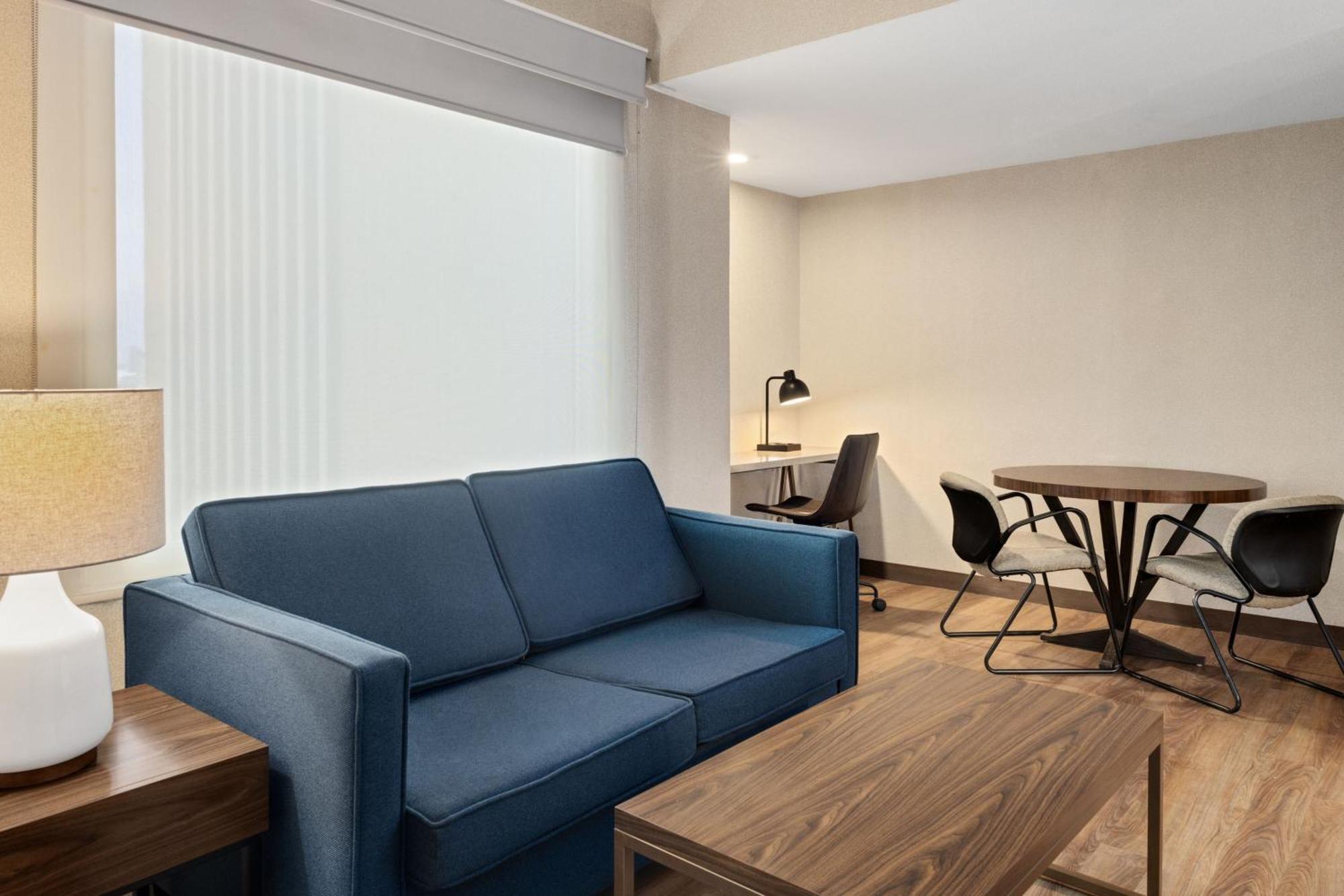 Four Points By Sheraton Galerias Μοντερέι Εξωτερικό φωτογραφία